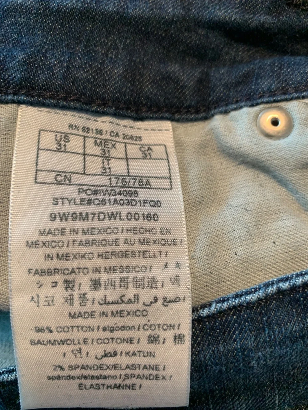 Guess Low Rise Dark Indigo Wash Denim Shorts Stretch Pockets Size 31 Y2k